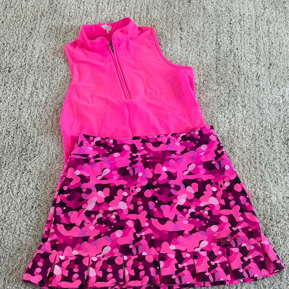 Tzu Tzu Hot Pink Sleeveless Zip Top with Pink Camo Pleated Skort
